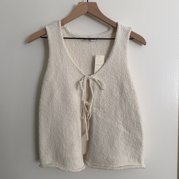 Abercrombie & Fitch Tops - NWT Abercrombie & Fitch Textured Tie Front Vest